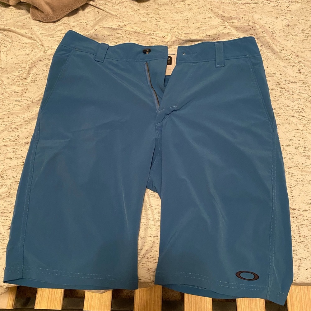 Mens Oakley golf shorts